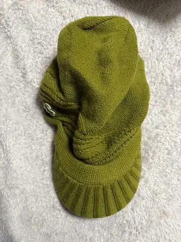 모리걸 Lacoste 올리브 그린 니트 모자