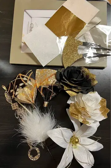 일본 의류 머리 장식 골드 블랙