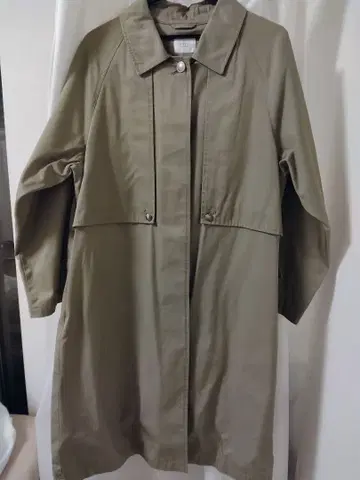 LOWRYS FARM 트렌치코트