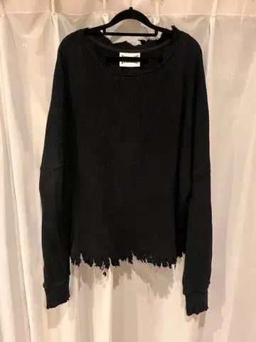 EVERLAST 데미지 블랙 와플 니트 긴팔 스웨터