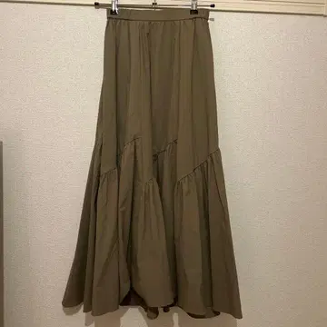 바이어스 절개 개더 스커트