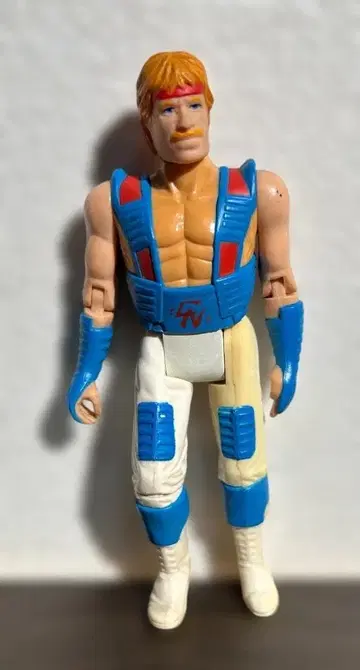 척 노리스가 주인공인 애니메이션 시리즈 피규어