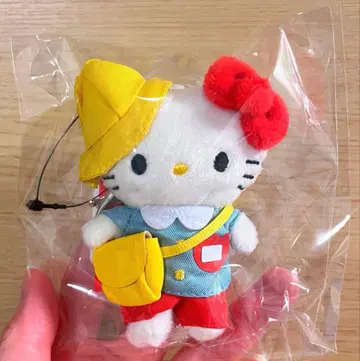 새상품 me% 로리즈팜 헬로키티 키링 유치원