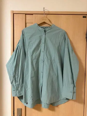 GENE HEAVENS 지엔 헤븐즈 백 슬릿 빅 셔츠