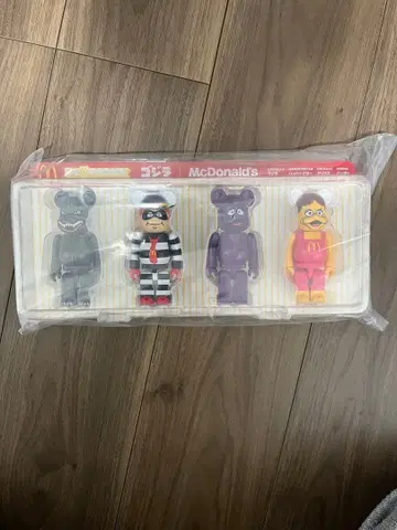 맥도날드 베어브릭 4체 세트