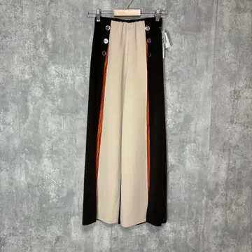 새상품 라디에이트 본딩 플리츠 팬츠