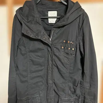 AVIREX 블랙 모즈 코트 후드 부착