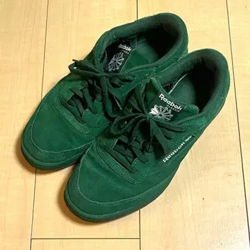 Reebok CLUB C 85 그린 스웨이드