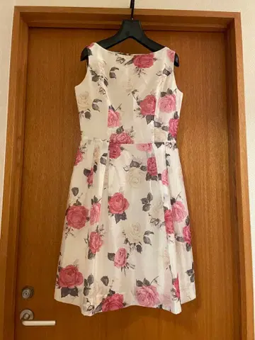 새상품급 M's GRACY 무릎 기장 원피스 M 사이즈