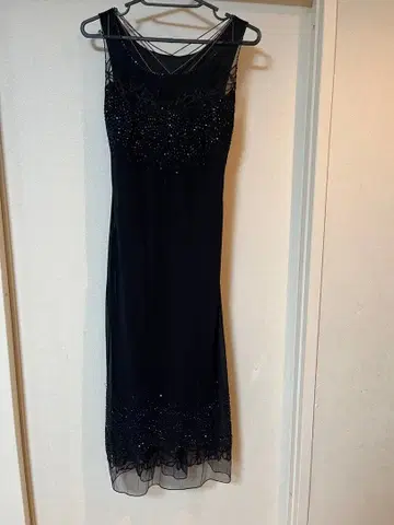 성인 드레스 엘레강트한 블랙 비즈 자수 드레스