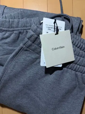 캘빈 클라인 맨투맨