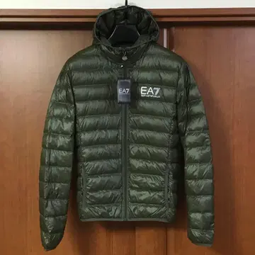 새상품 엠포리오 아르마니 다운 자켓 XS 올리브 ARMANI