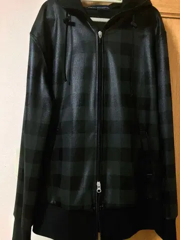 FRENCH CONNECTION 체크 무늬 후드티 사이즈 L 블랙 계열