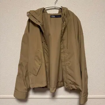 ZARA 후드 부착 베이지 자켓 L 사이즈