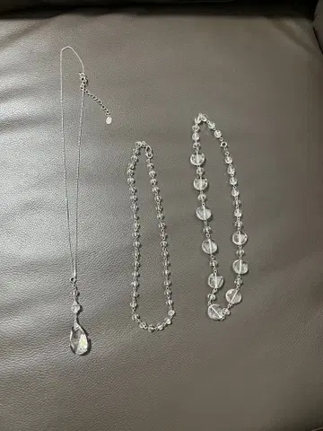 반돔 아오야마 목걸이