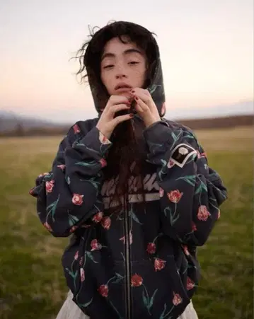 리틀 핑크하우스 콜라보 후드티 맨투맨 후디 꽃