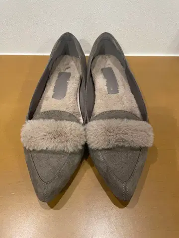 유나이티드 애로우즈 퍼 플랫슈즈