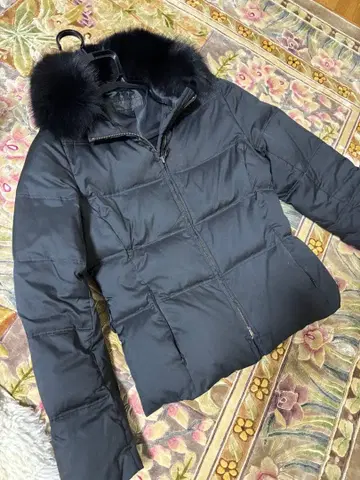 퍼 포함 블랙 다운 자켓 ICB