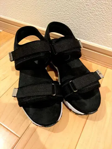 [ 루이즈 쿠 ] 블랙 스포츠 샌들 스트랩