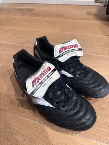 미즈노 모렐리아 프로페셔널 모델 스파이크