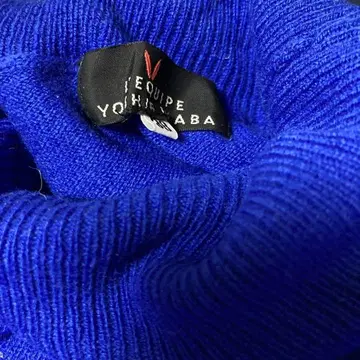 캐시미어 100% YOSHIE INABA 터틀넥 니트 파랑 38