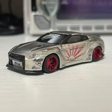 1/64 MINI GT No.49 R35GTR