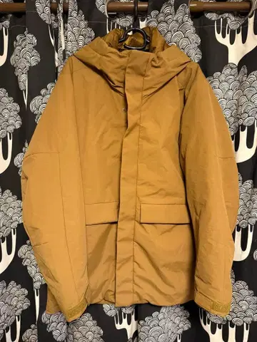 유니클로 하이브리드 다운 파카 M 브라운