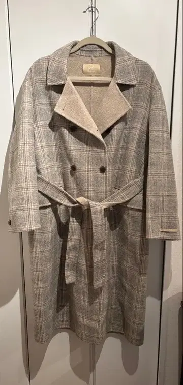 한국 체크 무늬 울 코트