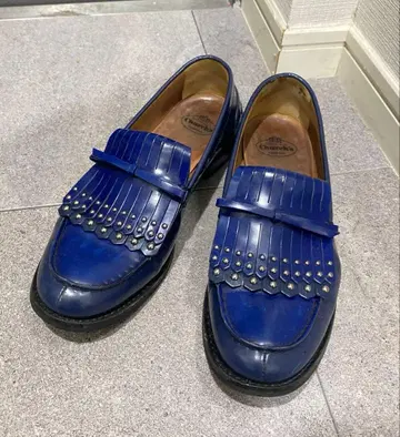 파랑 프린지 스터드 로퍼 처치스