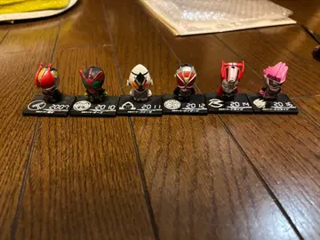 가면라이더 피규어 컬렉션