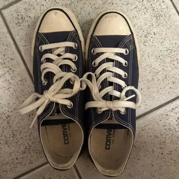 네이비 캔버스 스니커즈