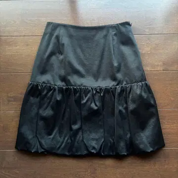 새상품급 엠즈 그레이시 머메이드 벌룬 스커트 38 블랙 새틴