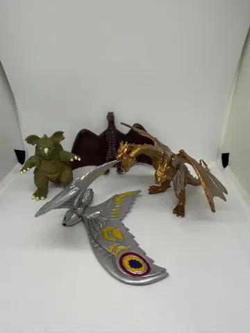 모스라/킹 기도라 가샤 피규어 세트 4체