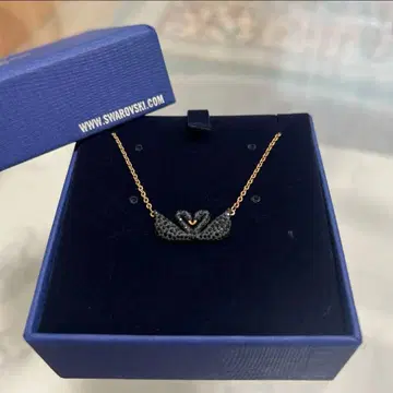 SWAROVSKI 스와로브스키 더블 스완 목걸이 블랙 골드