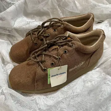 미사용 새상품! marie claire sports 스니커즈 24.0cm