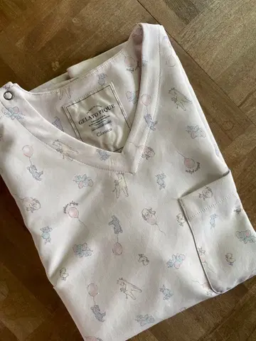 젤라또피케 클래시코 프린트 스크럽 M