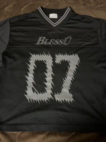 BlessU 블랙 T셔츠 07