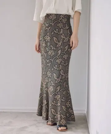 새상품급 todayful 자카드 리프 펜슬 스커트