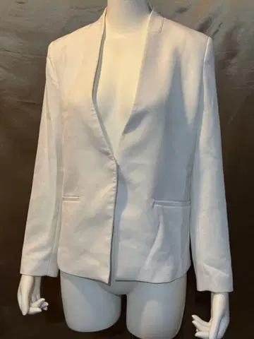 화이트 노카라 자켓 망고 화이트