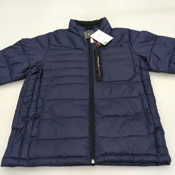 골프웨어로도 활용 가능한 던롭의 네이비 다운 재킷 (방한복)