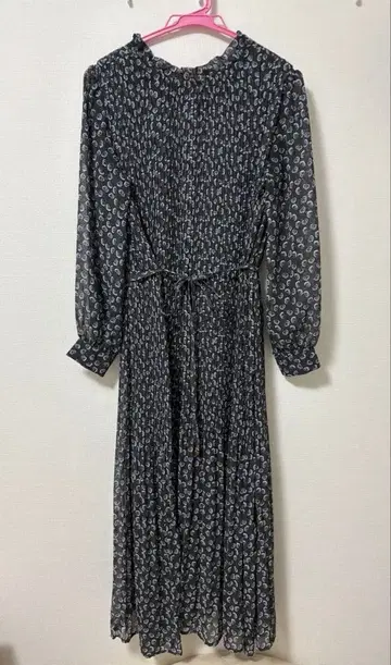 꽃무늬 플리츠 원피스