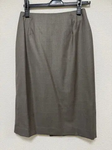 UNITED ARROWS 그레이 타이트 스커트 무릎 기장