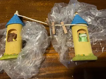 개구리 코포 멀티 스탠드 타워 개구리 입상