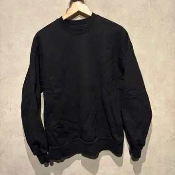 HEAVYWEIGHT COLLECTIONS 블랙 맨투맨 S