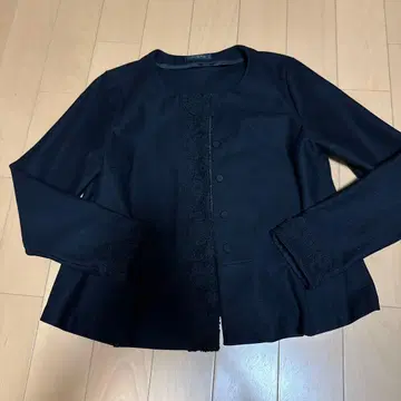 INGEBORG 블랙 노카라 자켓