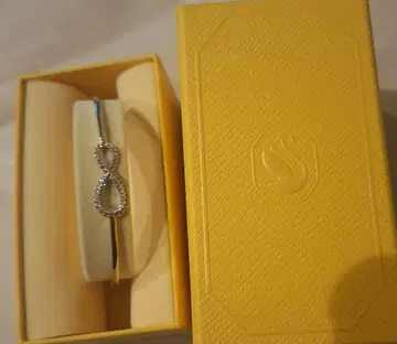 스와로브스키 팔찌