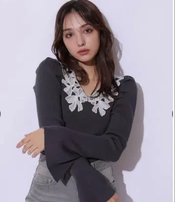 Rirandture 리본 레이스 니트 풀오버