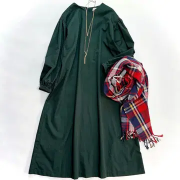 어반 리서치 도어스 개더 슬리브 A라인 원피스 그린