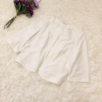 BRIGITTE 노카라 자켓 7부 소매 아이보리 깔끔한 포멀