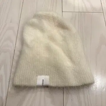 아이보리 니트 모자 울 혼방 로고 택 포함